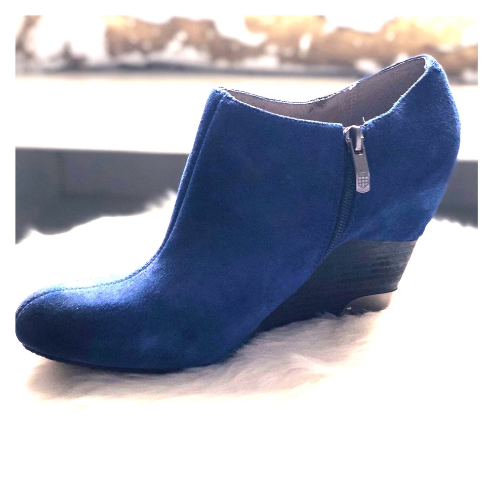 Vince Camuto Suede Booties